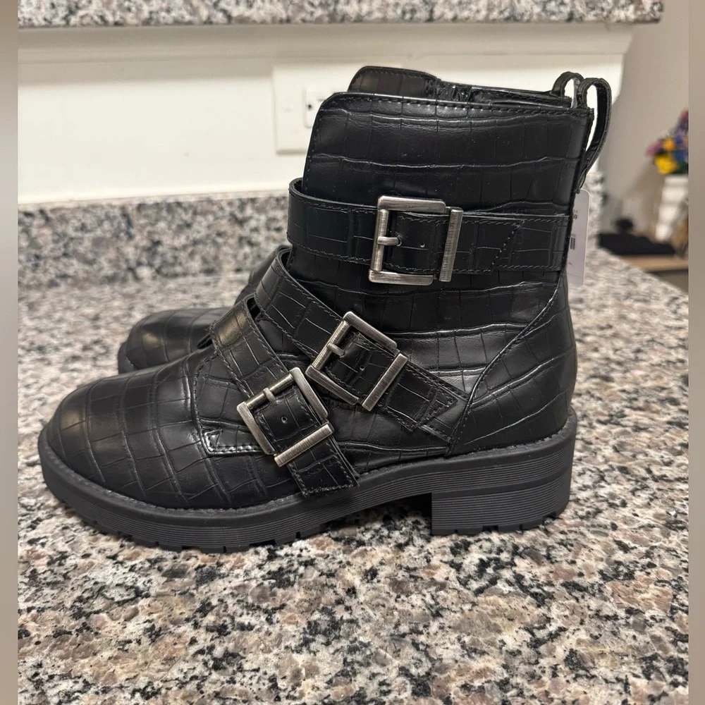 Arizona Jean Co. Croc Buckle Booties - Picture 4 of 6